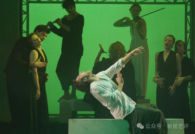 ——八小时俄罗斯话剧《大师与玛格丽特》观后AG真人科兹洛夫在上海施了一场“舞台魔法”(图4)